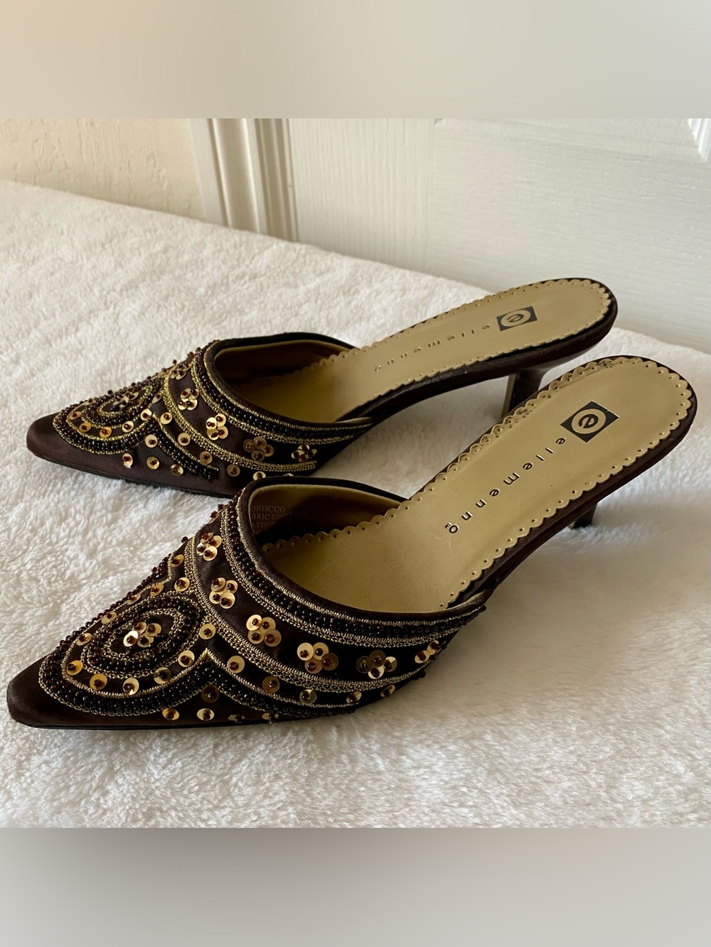 Vintage Y2K Brown & Gold Beaded Sequin Embroidered Pointy Toe Kitten Heel Mules